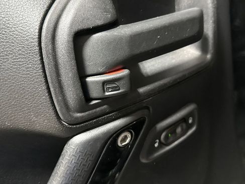 Used 2012 Jeep Wrangler Unlimited Sahara AWD/4WD image 19