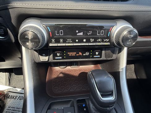 Used 2021 Toyota RAV4 Limited w/ Limited Grade Weather Package AWD/4WD image 16