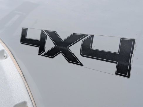 Used 2011 Ford F150 XLT w/ XLT Chrome Pkg image 30