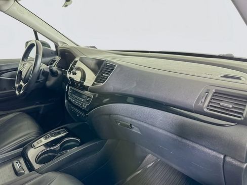 Used 2021 Honda Pilot Touring image 37