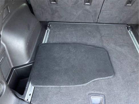 Used 2019 Chevrolet Blazer RS w/ Sun and Wheels Package image 46