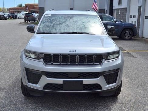 New 2026 Jeep Grand Cherokee Limited AWD/4WD image 3