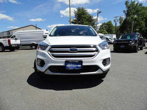 Used 2019 Ford Escape SE AWD/4WD image 2