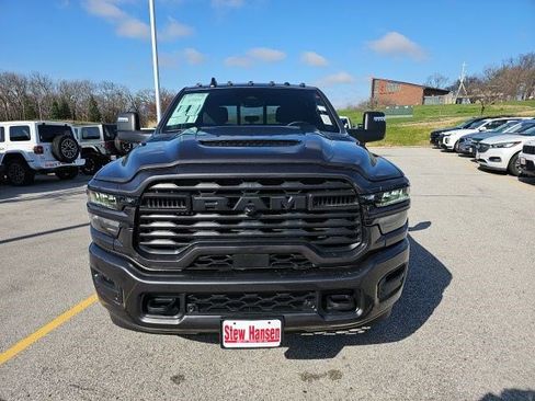 New 2026 RAM 2500 Tradesman AWD/4WD image 9