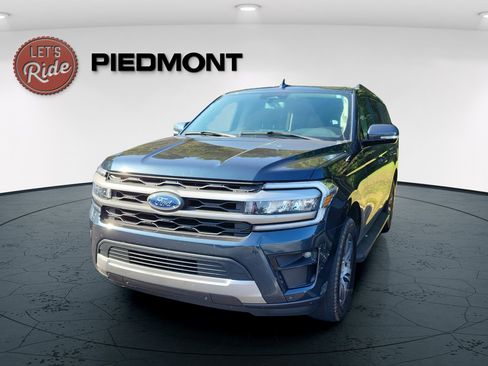 Used 2024 Ford Expedition XLT AWD/4WD image 1
