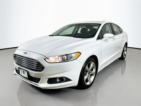 Used 2013 Ford Fusion SE FWD image 1
