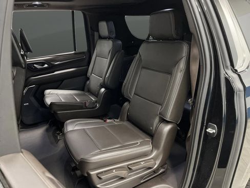 Used 2023 GMC Yukon XL Denali image 32
