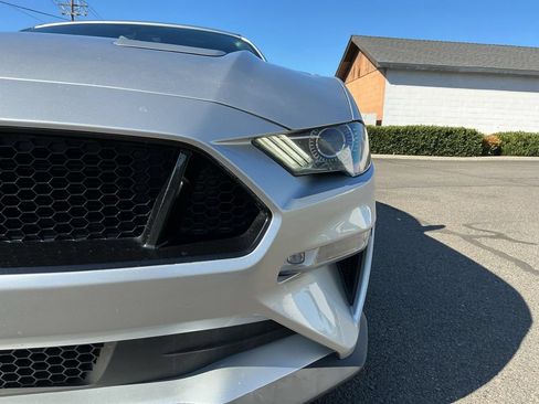 Used 2019 Ford Mustang GT Premium RWD image 3