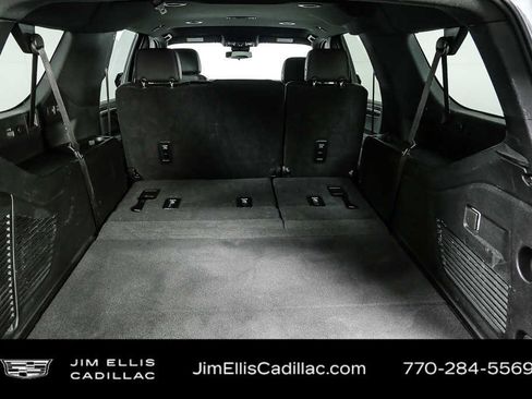 Used 2025 Chevrolet Suburban LT RWD image 33