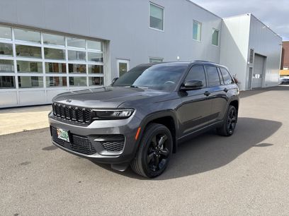 Used 2024 Jeep Grand Cherokee Altitude