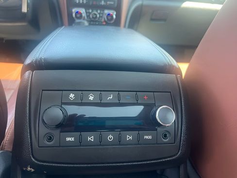 Used 2017 Chevrolet Traverse Premier AWD/4WD image 36