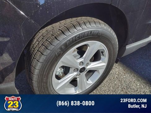 New 2024 Ford Edge SE image 5