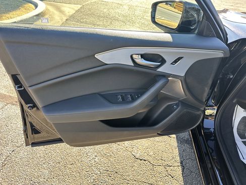 Certified 2025 Acura TLX w/ Technology Package image 10