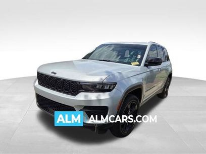Used 2024 Jeep Grand Cherokee Altitude