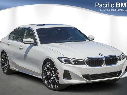 Used 2025 BMW 330i Sedan image 1