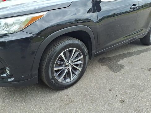 Used 2018 Toyota Highlander XLE FWD image 4