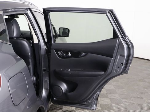 Used 2022 Nissan Rogue Sport SL image 22