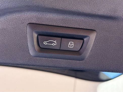 Used 2024 BMW X7 xDrive40i image 13