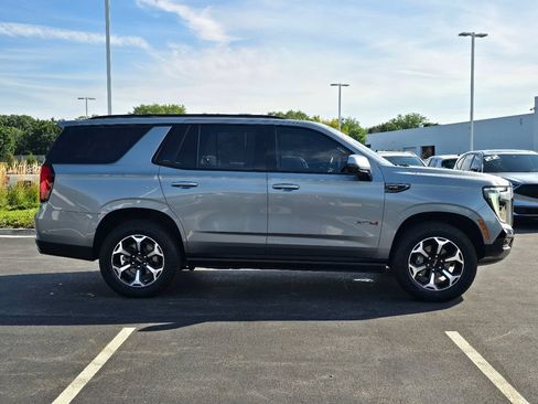 Certified 2025 GMC Yukon AT4 w/ AT4 Premium Package AWD/4WD image 7