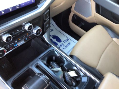 Used 2022 Ford F150 Lariat AWD/4WD image 24