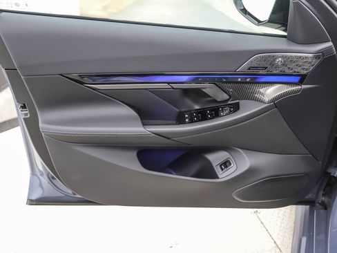 New 2026 BMW M5 w/ Carbon Package image 9