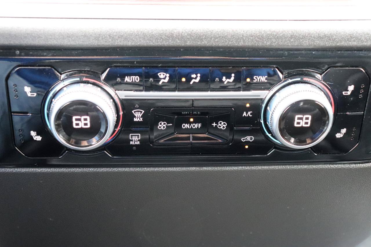 Used 2025 GMC Sierra 1500 SLT AWD/4WD image 36