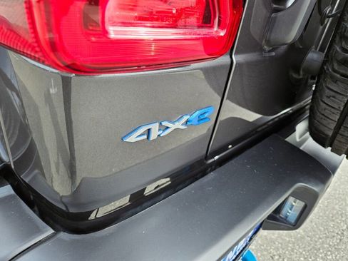 Used 2023 Jeep Wrangler Unlimited Sahara w/ Cold Weather Group image 13