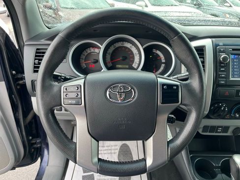 Used 2013 Toyota Tacoma 4x4 Double Cab w/ TRD Sport Pkg image 11