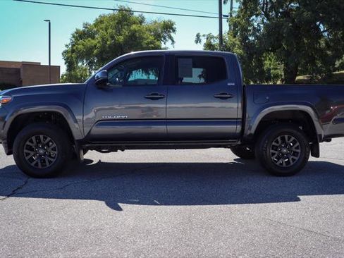 Certified 2021 Toyota Tacoma SR5 image 4