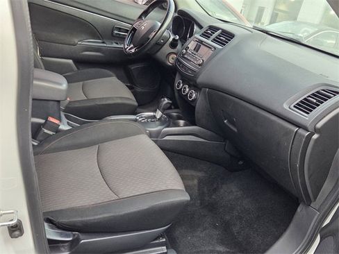 Used 2017 Mitsubishi Outlander Sport ES image 9