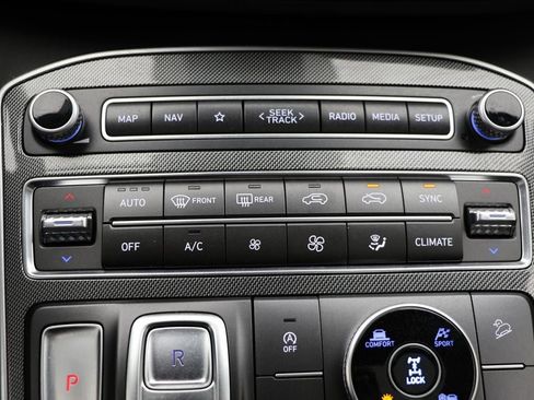 Used 2023 Hyundai Santa Fe SEL w/ Premium Package image 23