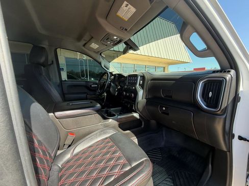 Used 2022 Chevrolet Silverado 1500 LT Trail Boss w/ Convenience Package II AWD/4WD image 21