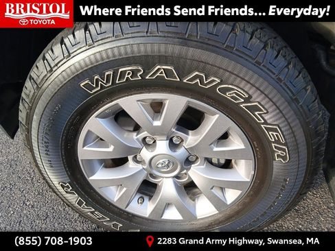 Used 2018 Toyota Tacoma SR5 image 12