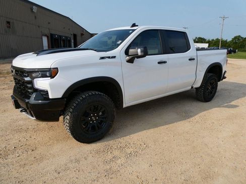New 2026 Chevrolet Silverado 1500 ZR2 w/ Dark Appearance Package AWD/4WD image 8