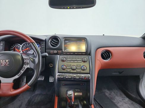 Used 2015 Nissan GT-R Premium AWD/4WD image 28