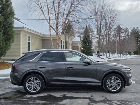 Used 2025 Genesis GV70 2.5T image 13