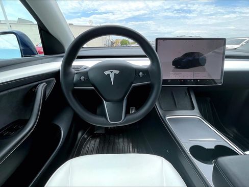 Used 2023 Tesla Model Y Performance AWD/4WD image 5