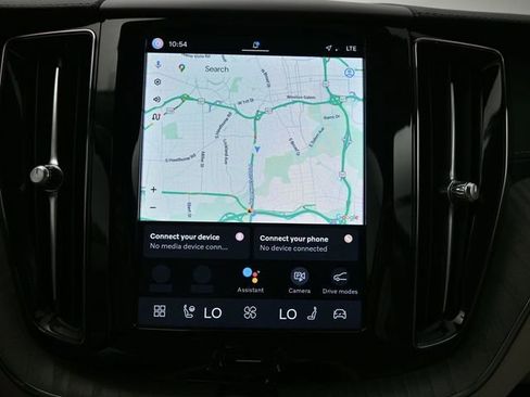 Used 2024 Volvo XC60 B5 Ultimate w/ Protection Package Premier image 11