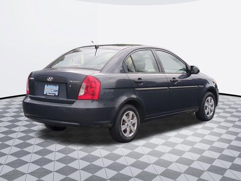 Used 2009 Hyundai Accent GLS FWD image 6