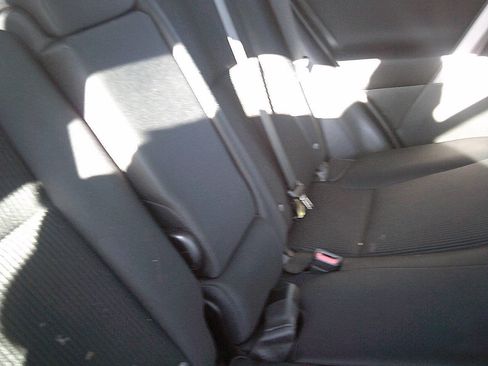 Used 2017 Toyota RAV4 LE image 10