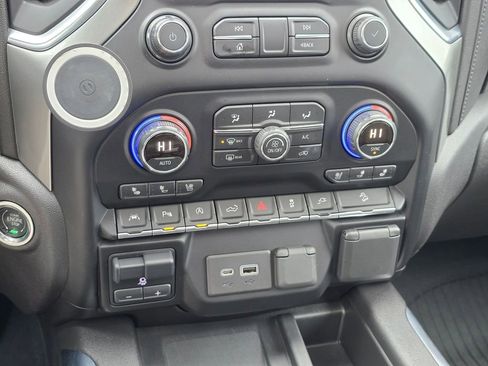 Used 2021 Chevrolet Silverado 1500 LTZ w/ LTZ Premium Package image 25