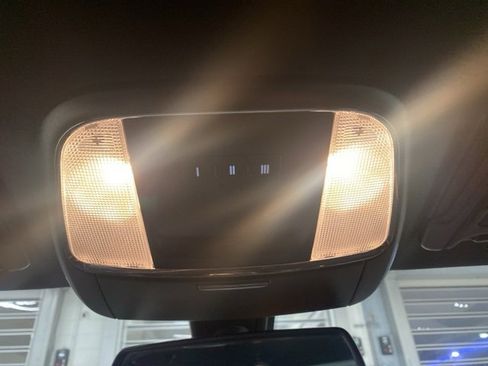 Used 2019 Dodge Charger SXT w/ Driver Confidence Group image 18