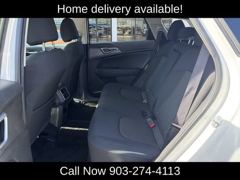 Used 2023 Kia Sportage LX AWD/4WD image 9