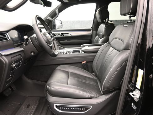 Used 2023 Jeep Grand Wagoneer Series II w/ Flexible Seating Group AWD/4WD image 21