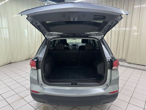 Used 2024 Chevrolet Equinox LS w/ LS Convenience Package image 8