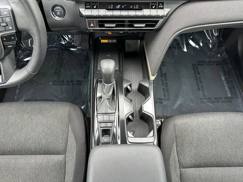 Used 2025 Toyota Camry LE w/ Convenience Package AWD/4WD image 11