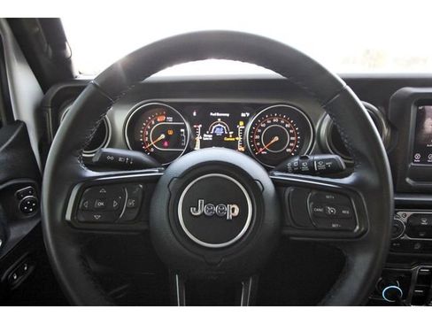 Used 2022 Jeep Wrangler Unlimited Sport AWD/4WD image 15