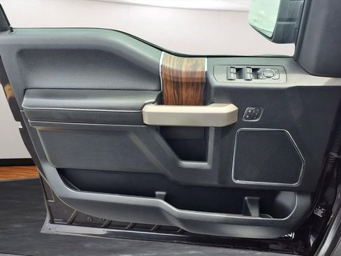 Used 2019 Ford F150 Lariat w/ Trailer Tow Package AWD/4WD image 17