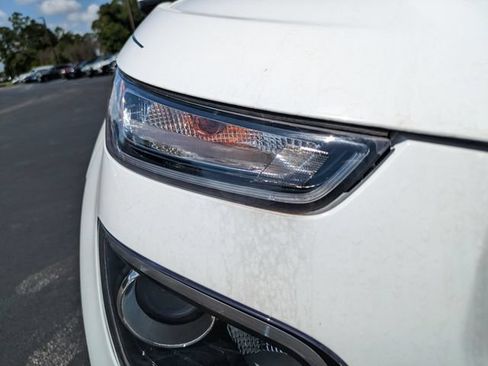 Used 2026 Hyundai Venue SEL FWD image 10