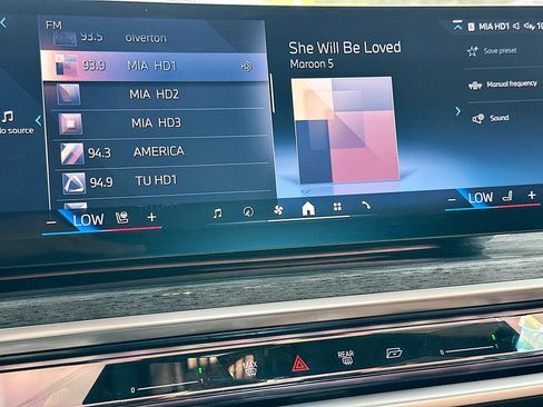 Certified 2023 BMW 740i image 15